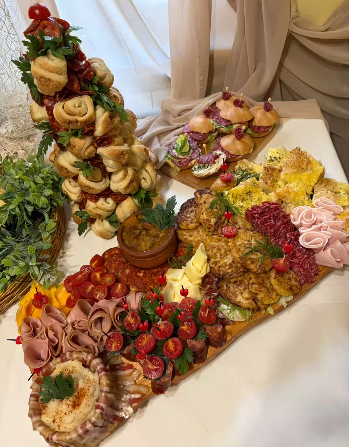 Raznovrsni slani zalogaji